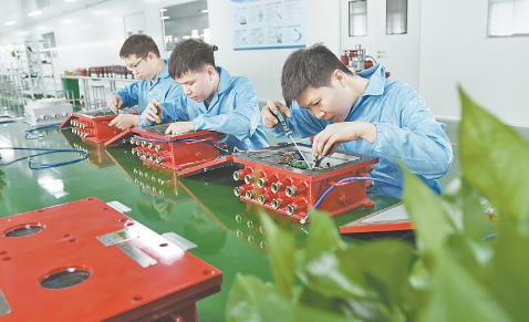 經(jīng)濟(jì)廣角 新產(chǎn)品技術(shù)開發(fā)的創(chuàng)新驅(qū)動與市場影響